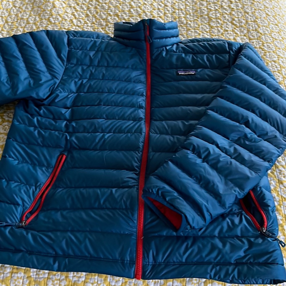 Men's Patagonia lightweight down puffer Large